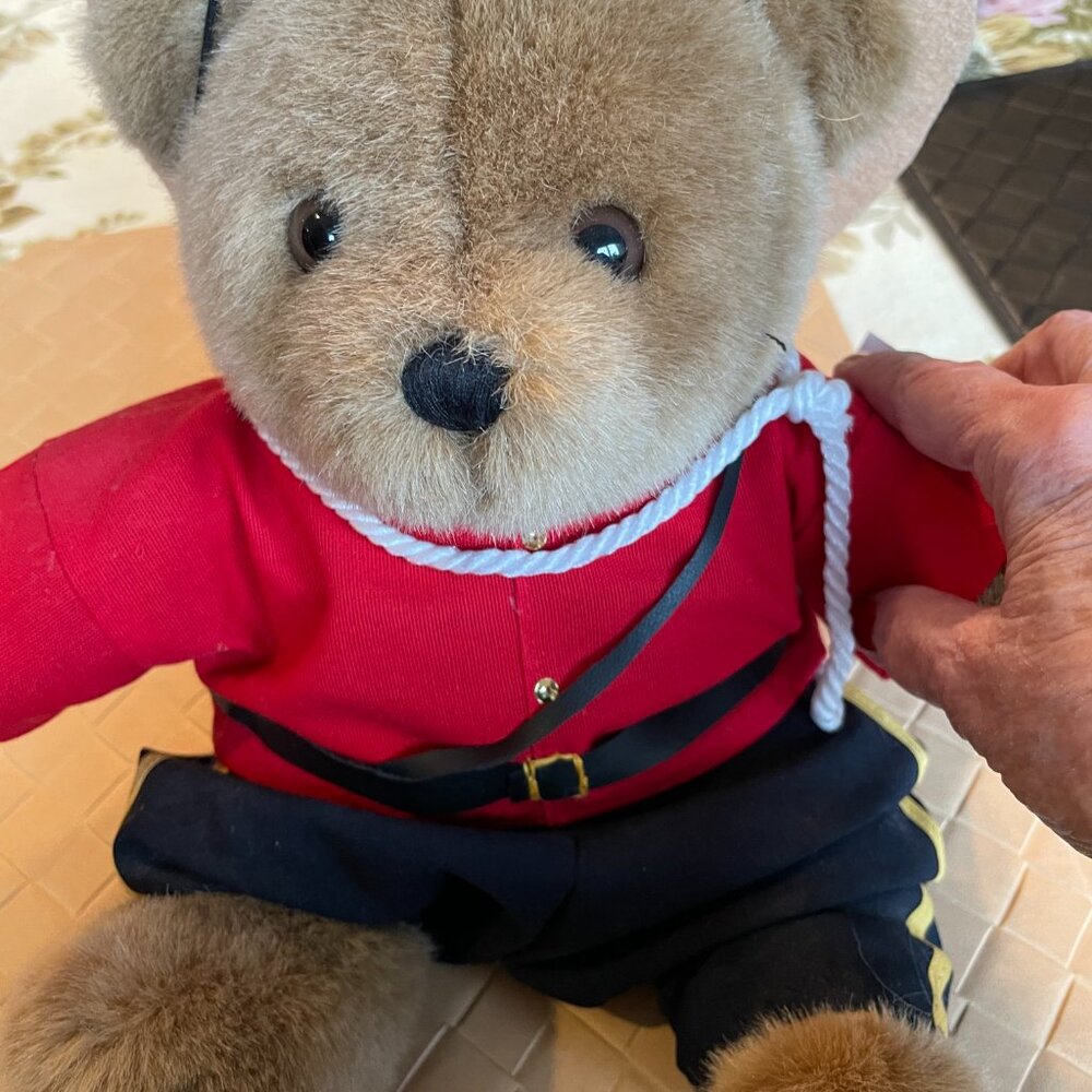 Royal Canadian Mounted Police Forget Me Not Teddy Stuffed Bear from Creature Com - Picture 5 of 7
